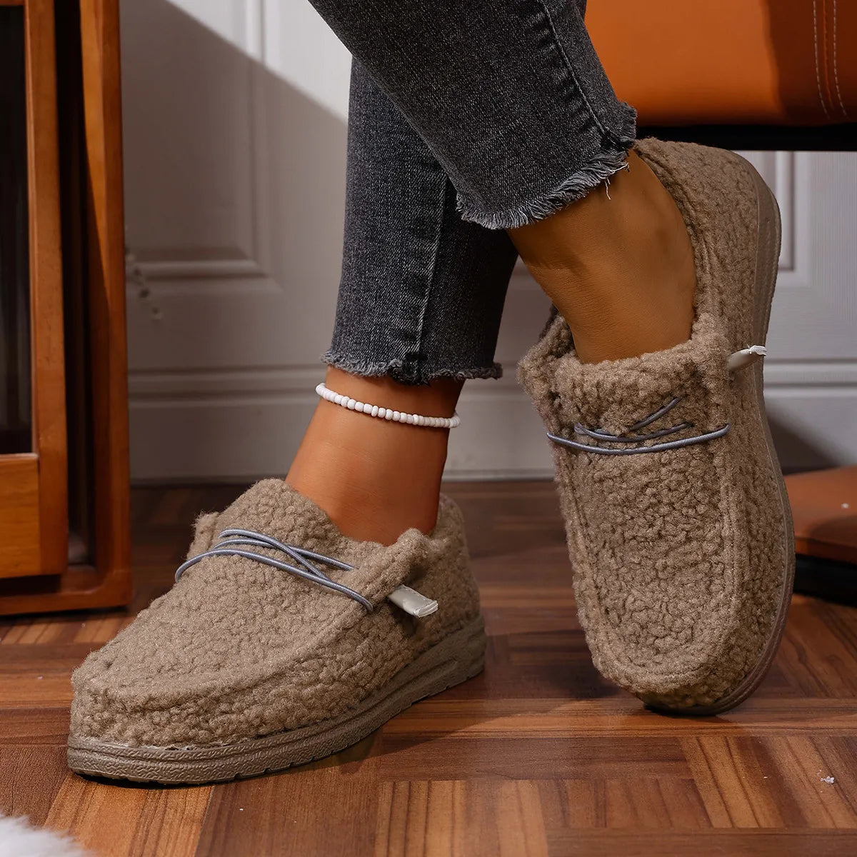 Kaelirae - Cosy Teddy Fabric Slippers