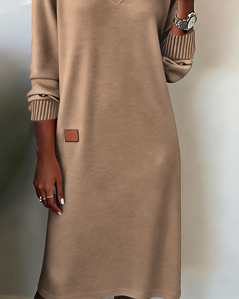 Evelisse - Elegant V-Neck Midi Knitted Dress