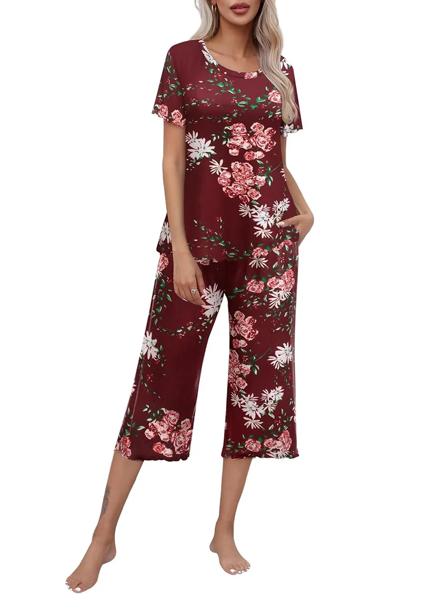 Olivine - Women's Short Sleeve Pyjama Set with Capri Pants