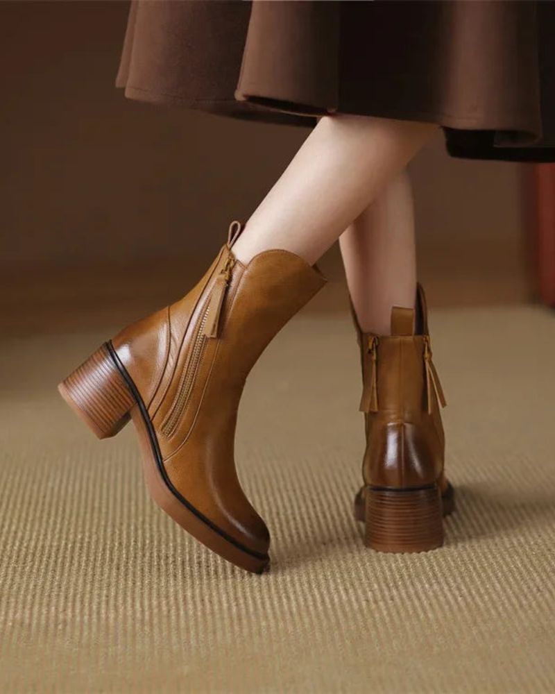 Helara™ - Elegant and Comfortable Black Leather Boots