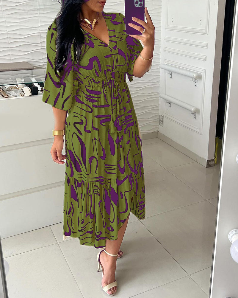 Sanae - Dress with V-neck and elegant print