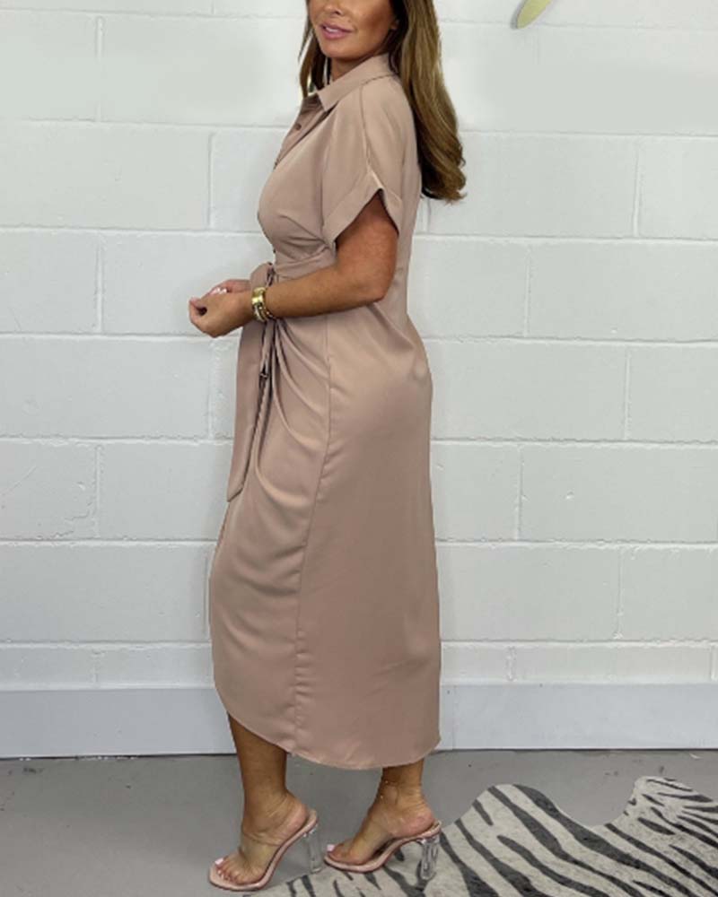 Marit - Elegant Pleated Dress with Shirt Collar