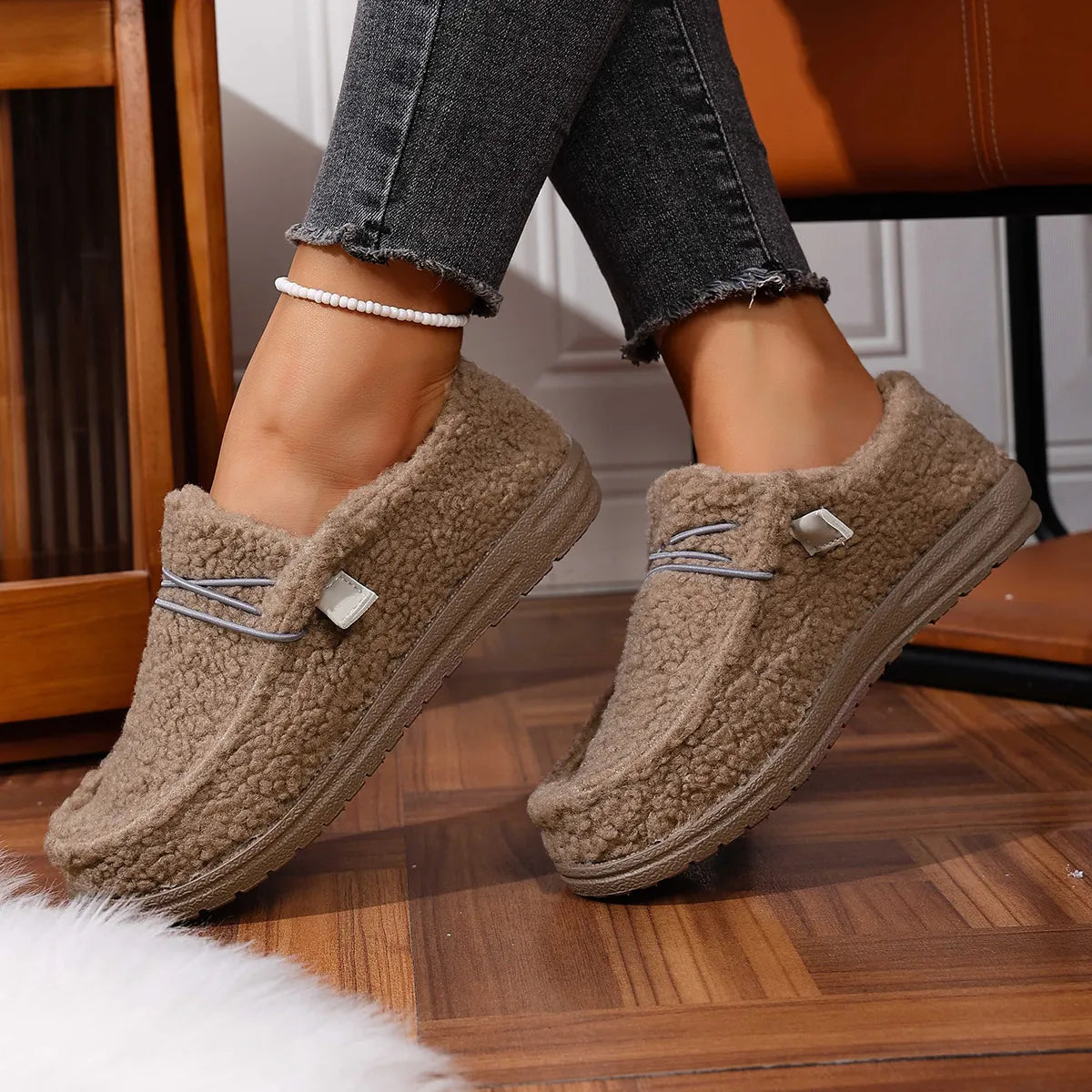 Kaelirae - Cosy Teddy Fabric Slippers