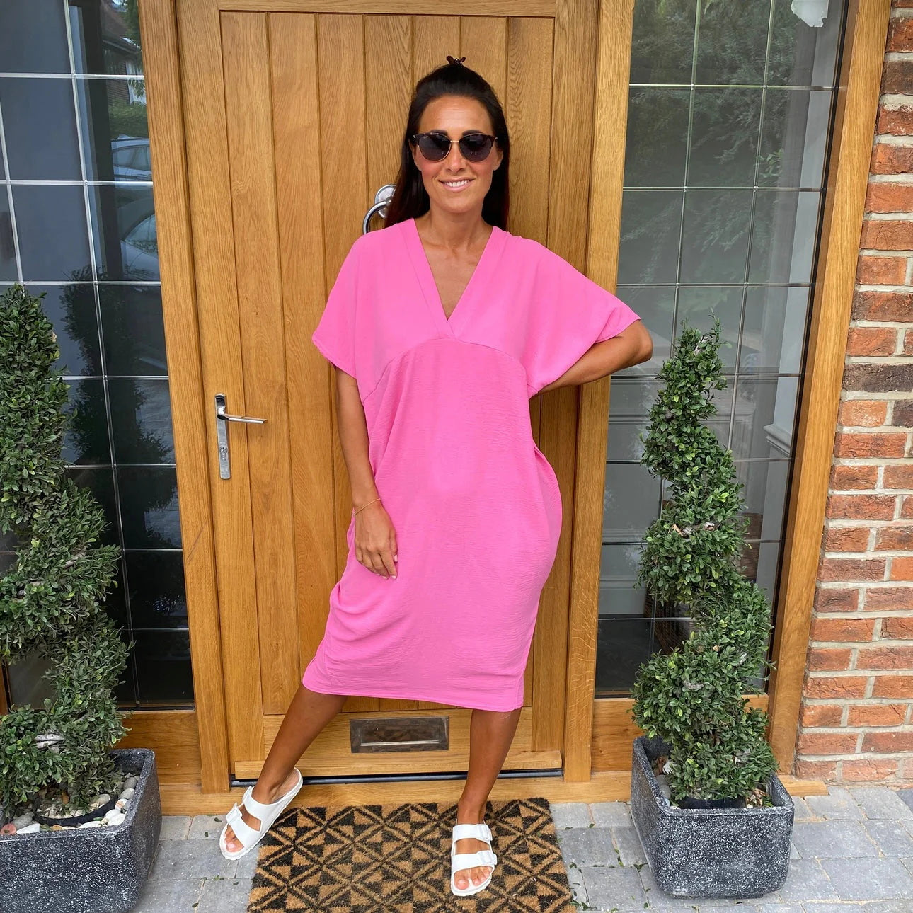 Dorelia - Elegant and Chic V-Neck Dress