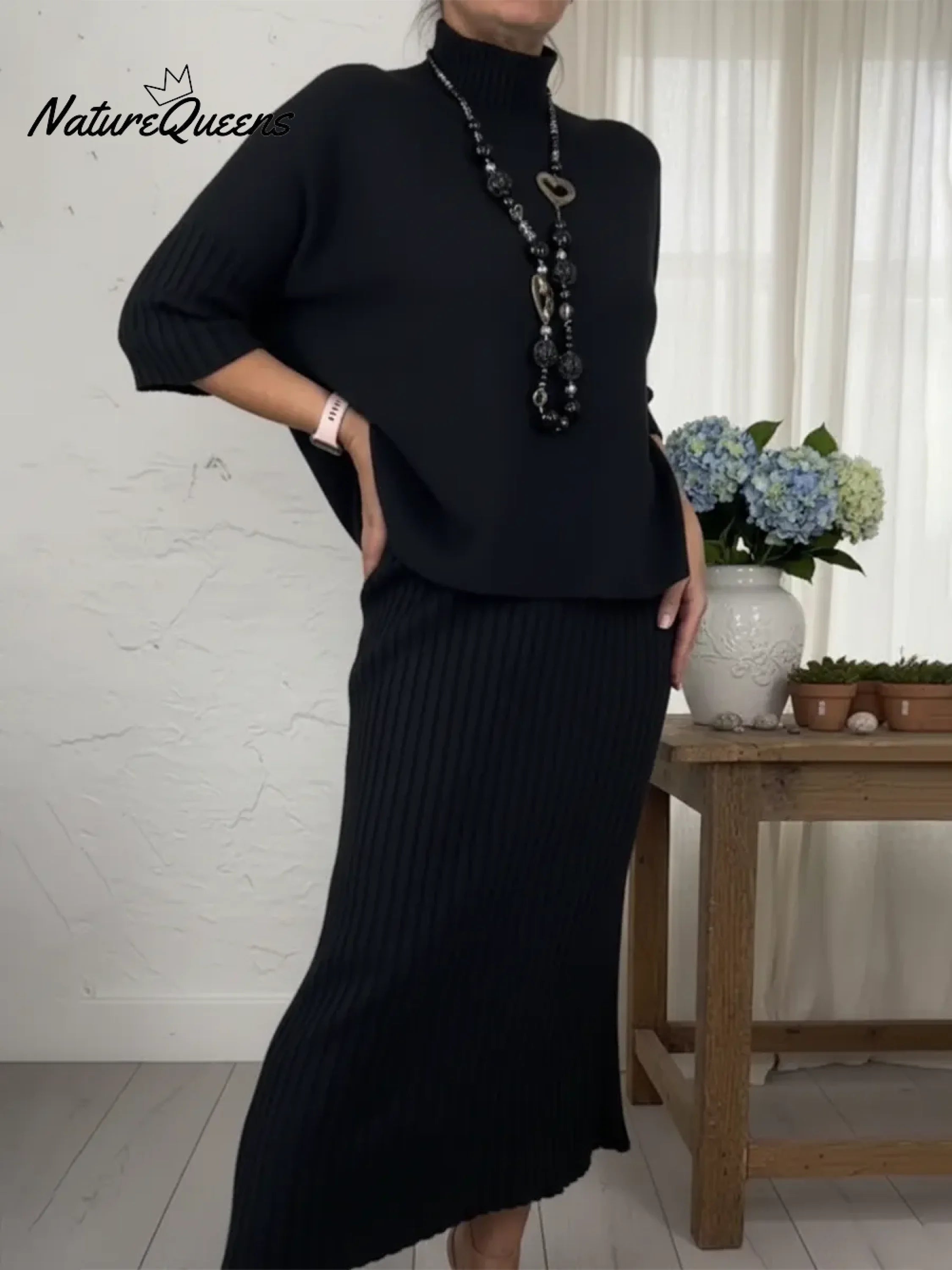 Auralinda - Knitted Two-Piece Set with Roll Neck