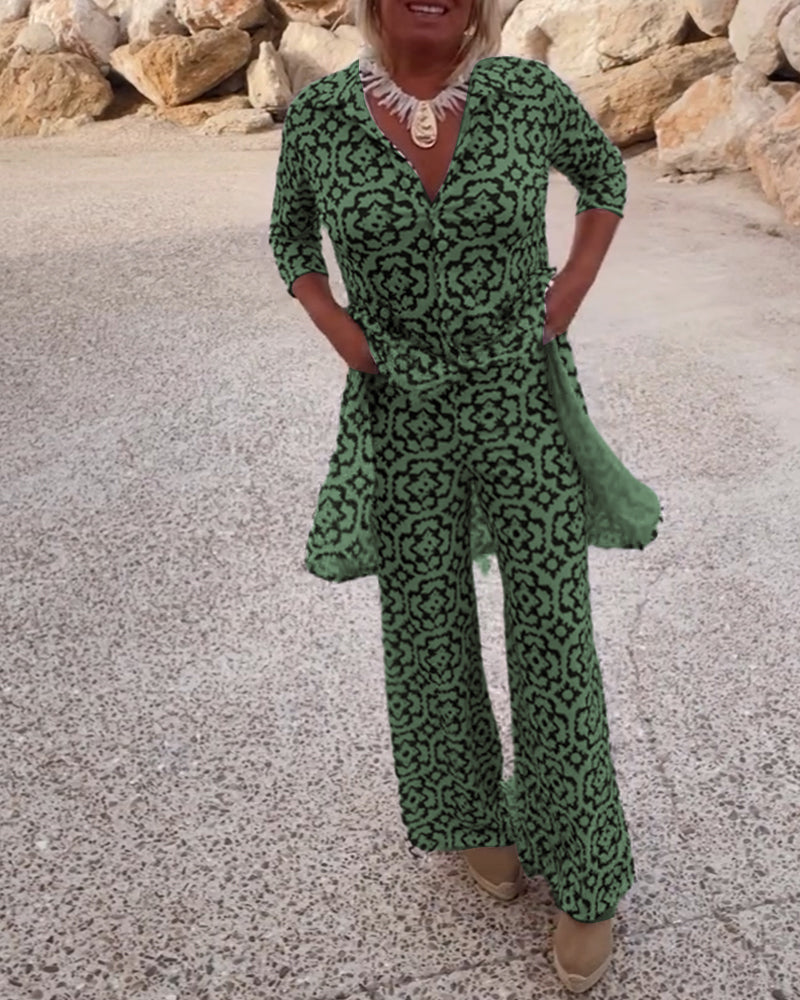 Livia - Vintage Printed Set with Lapel and Buttons