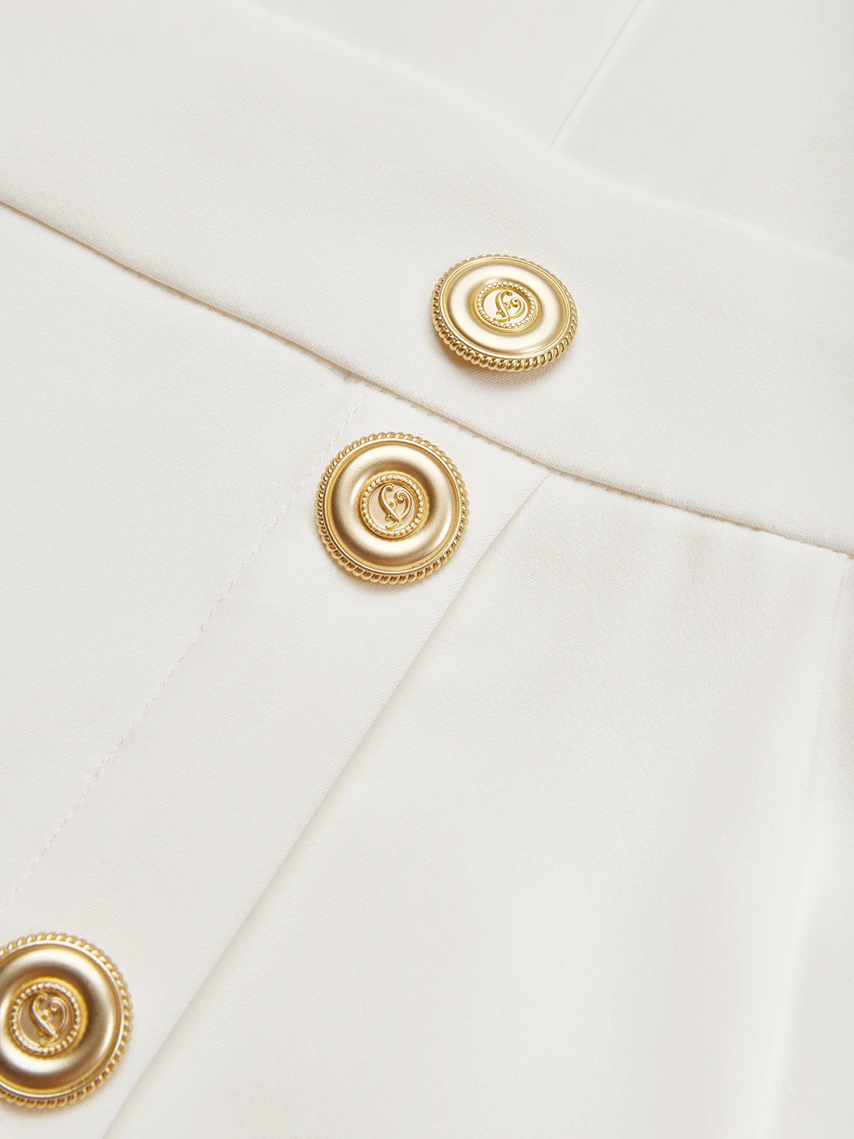 Floralia™ - Plain midi dress with button slit and round neckline