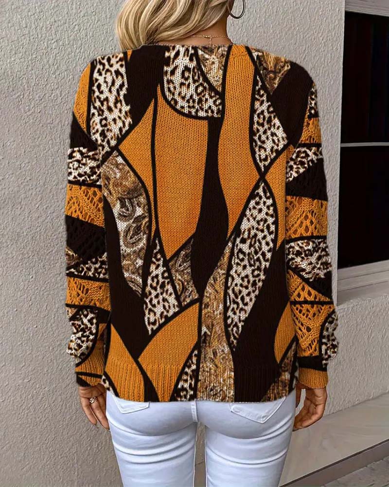 Gwenavine - Leopard Print V-Neck Sweater with Cutouts