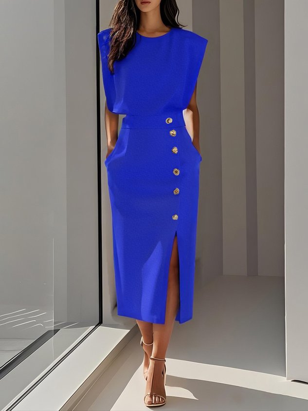 Floralia™ - Plain midi dress with button slit and round neckline