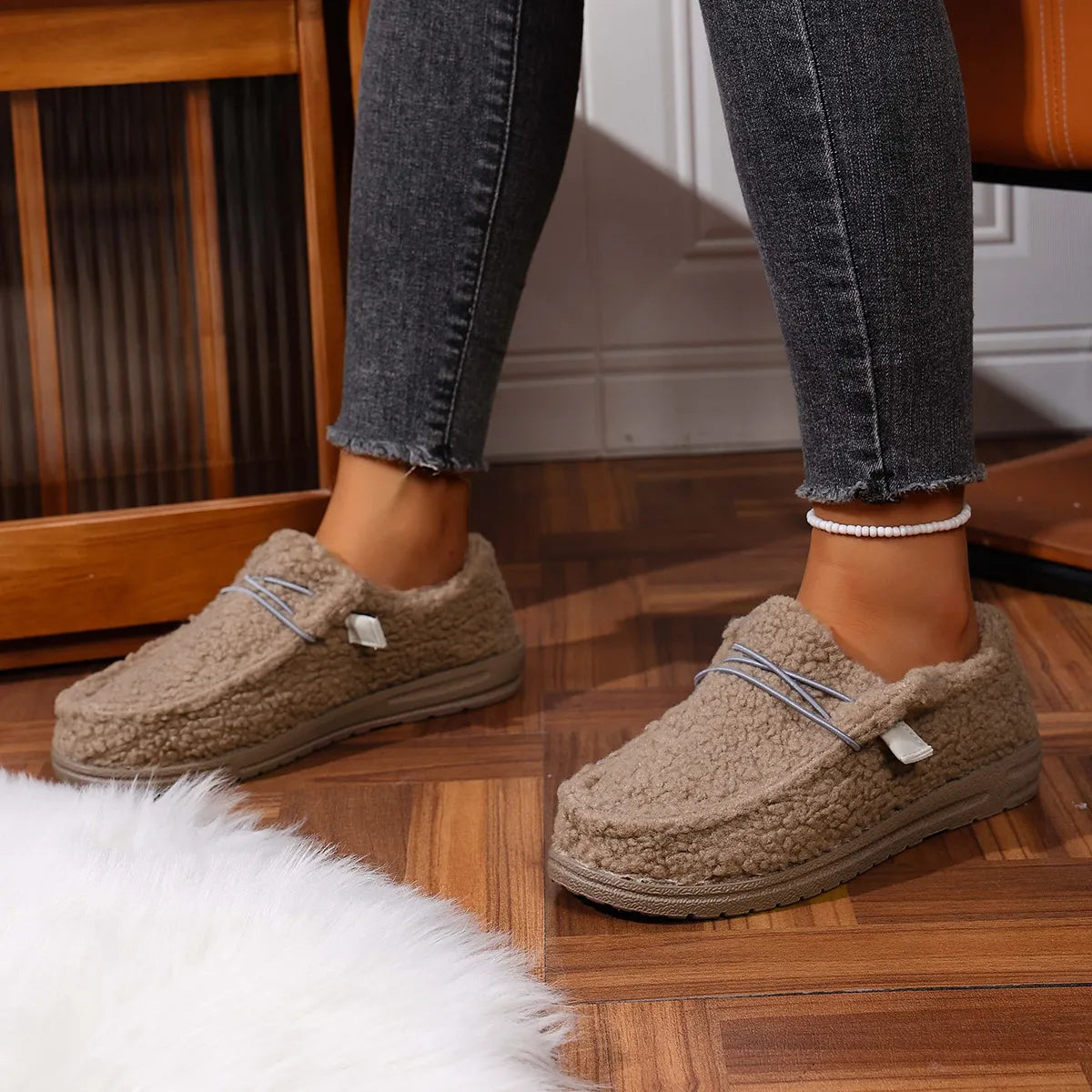 Kaelirae - Cosy Teddy Fabric Slippers