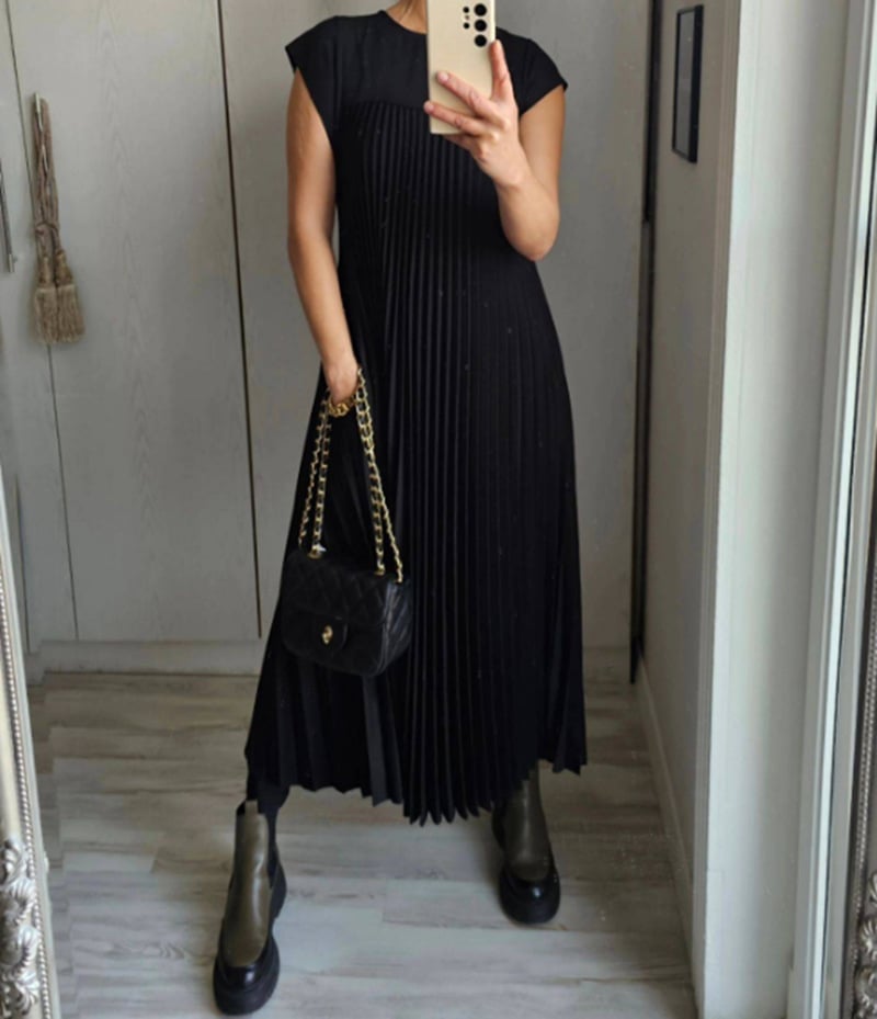 Karensa - Timeless, comfortable dress