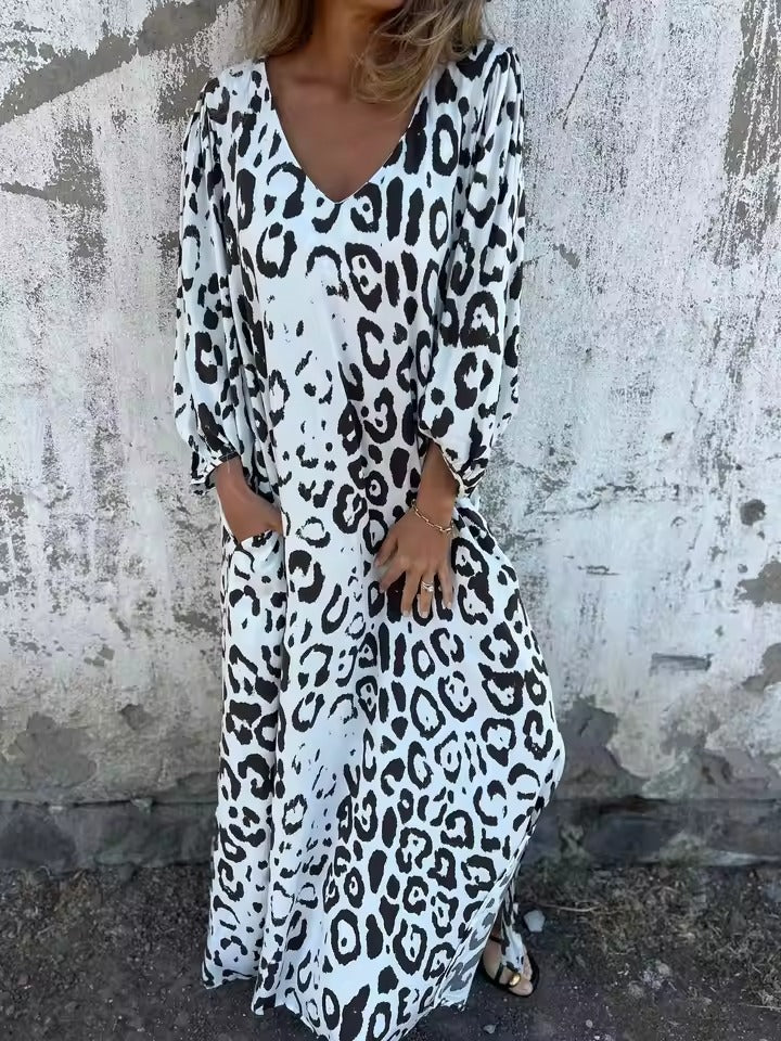 Gisela - Bold and Elegant Chic Safari Leopard Dress