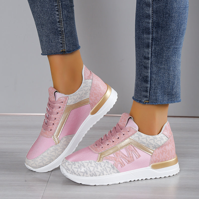 Audrey Luce - Bróga Sneakers na mBan Galánta agus Chompord don Lá Laethúil