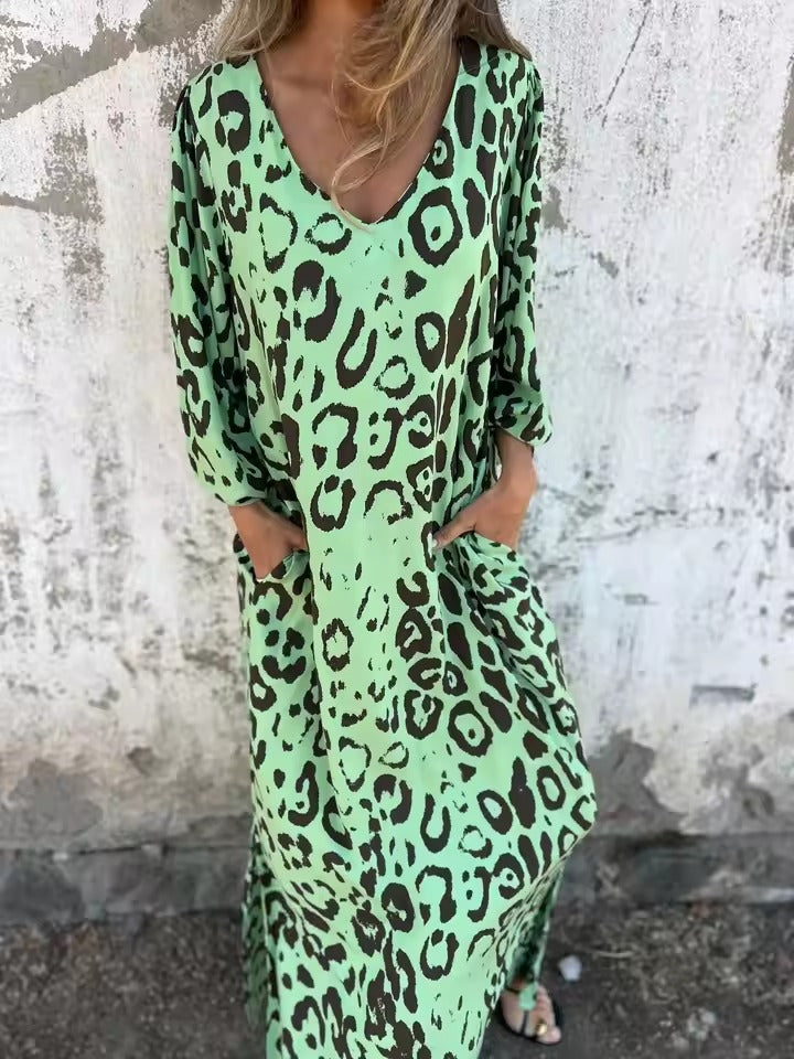Gisela - Bold and Elegant Chic Safari Leopard Dress