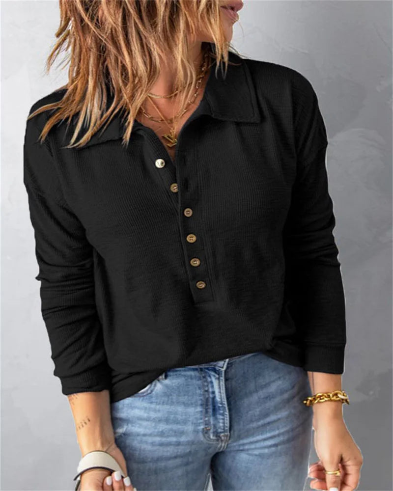 Marlène - Women's comfortable cotton V-neck shirt