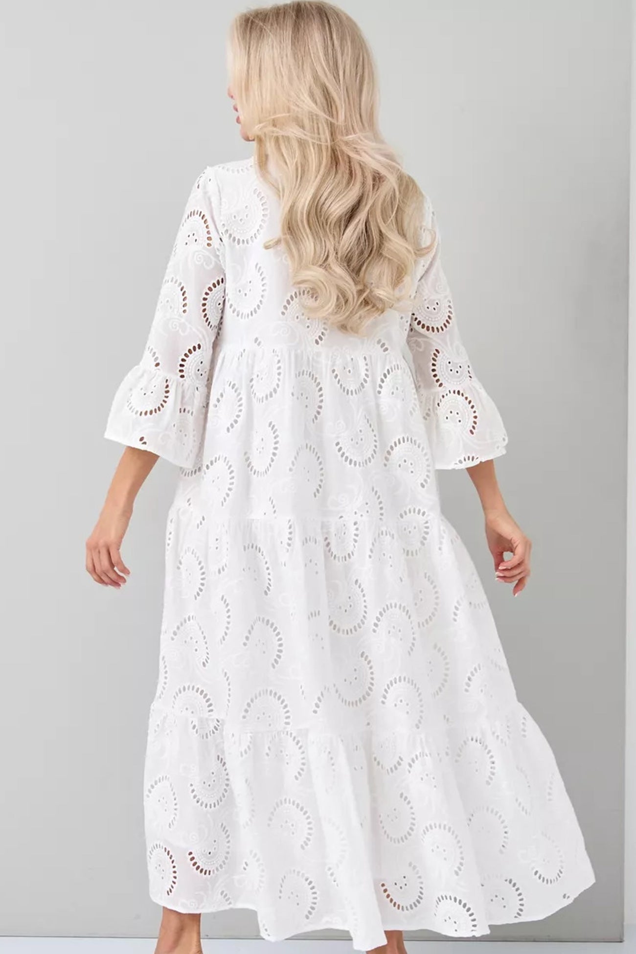 Noa - Cotton Dress with Embroidered Sleeves and V-Neckline