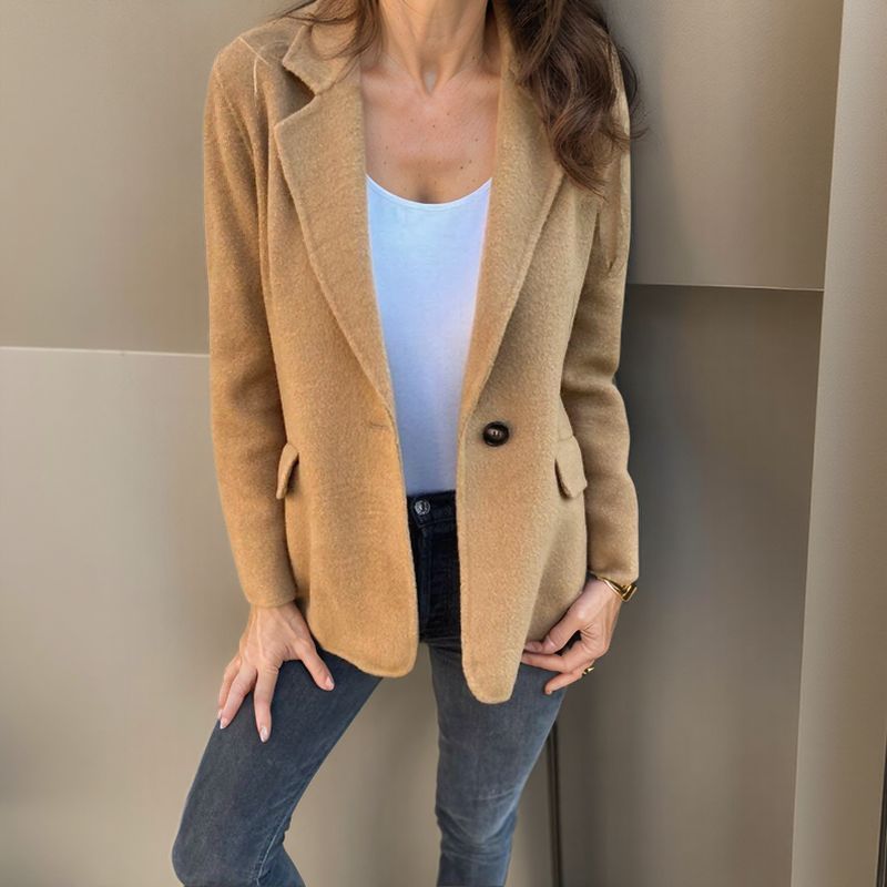 Leandra™ - Soft button-down blazer