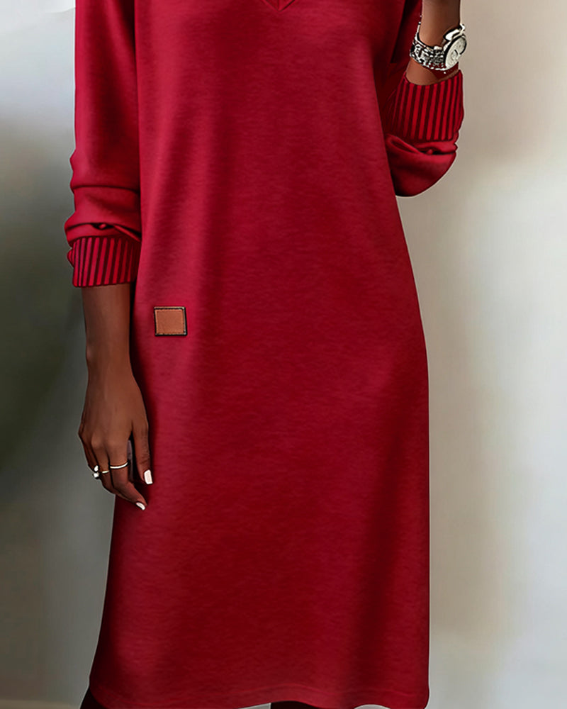 Evelisse - Elegant V-Neck Midi Knitted Dress