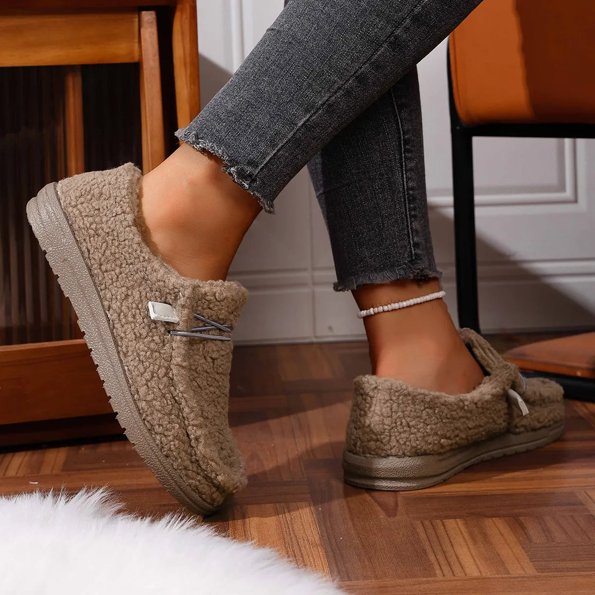 Kaelirae - Cosy Teddy Fabric Slippers