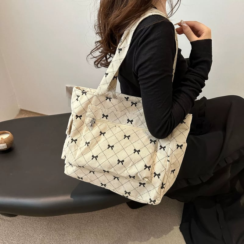 Iselina - Elegant and Minimalist Switch Backpack