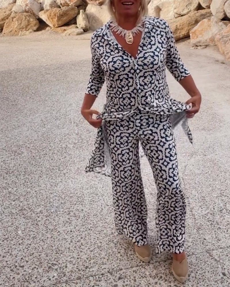 Livia - Vintage Printed Set with Lapel and Buttons