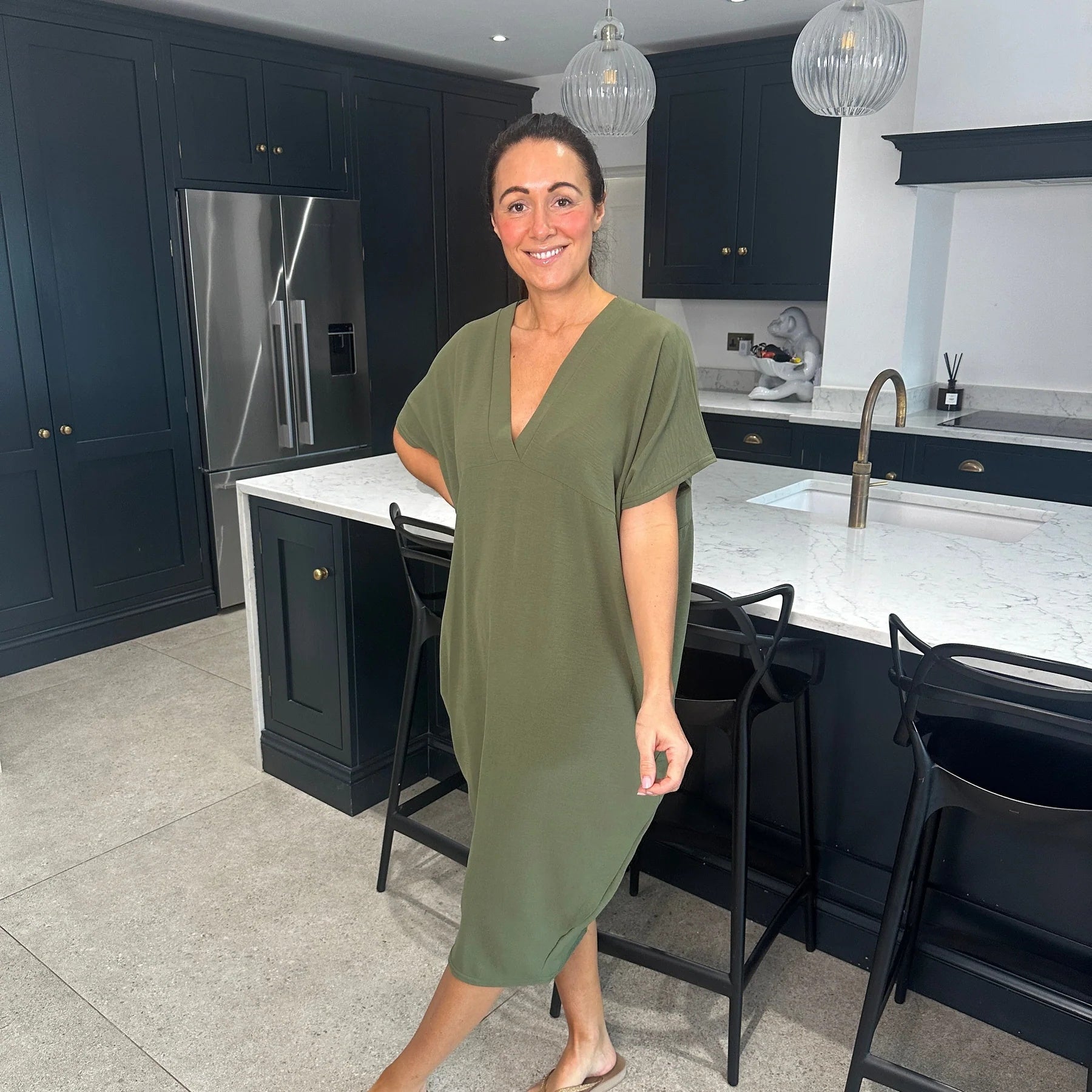 Dorelia - Elegant and Chic V-Neck Dress