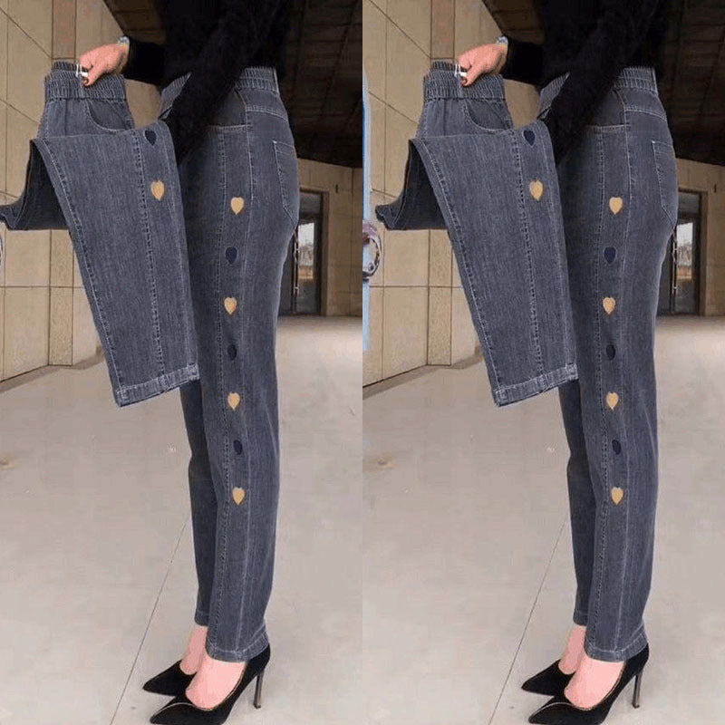 Soraya - Highly elastic women's jeans with heart motif embroidery