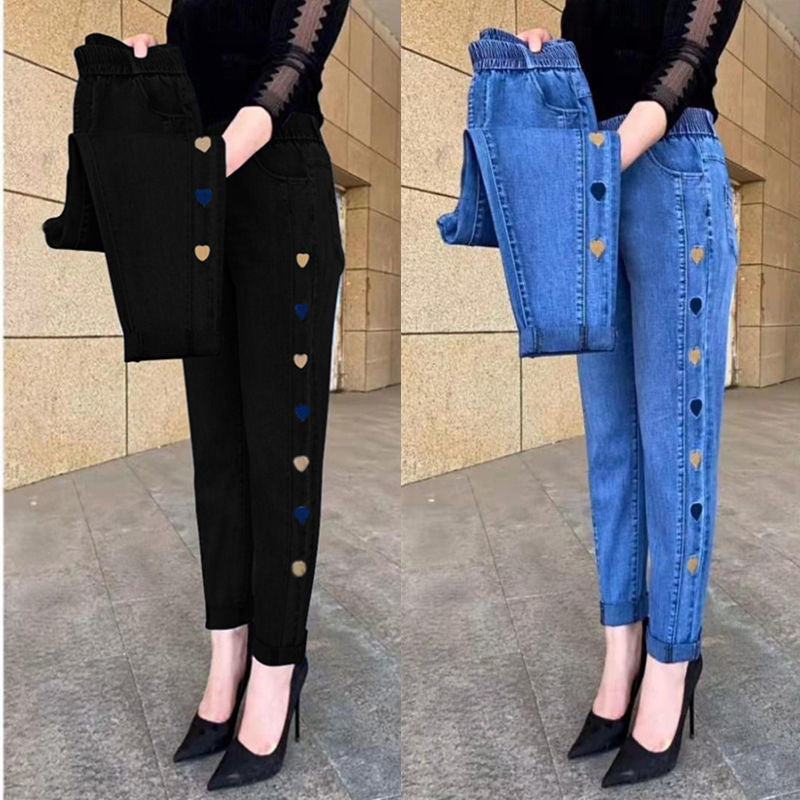 Soraya - Highly elastic women's jeans with heart motif embroidery
