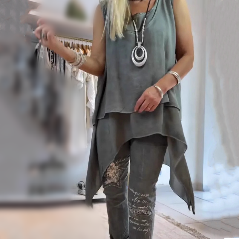 Oriane - Women's Two Piece Set: Sleeveless Top and Printed Pants