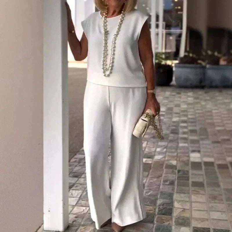 Anissa - Women's Sleeveless Top and Round Neck Pants