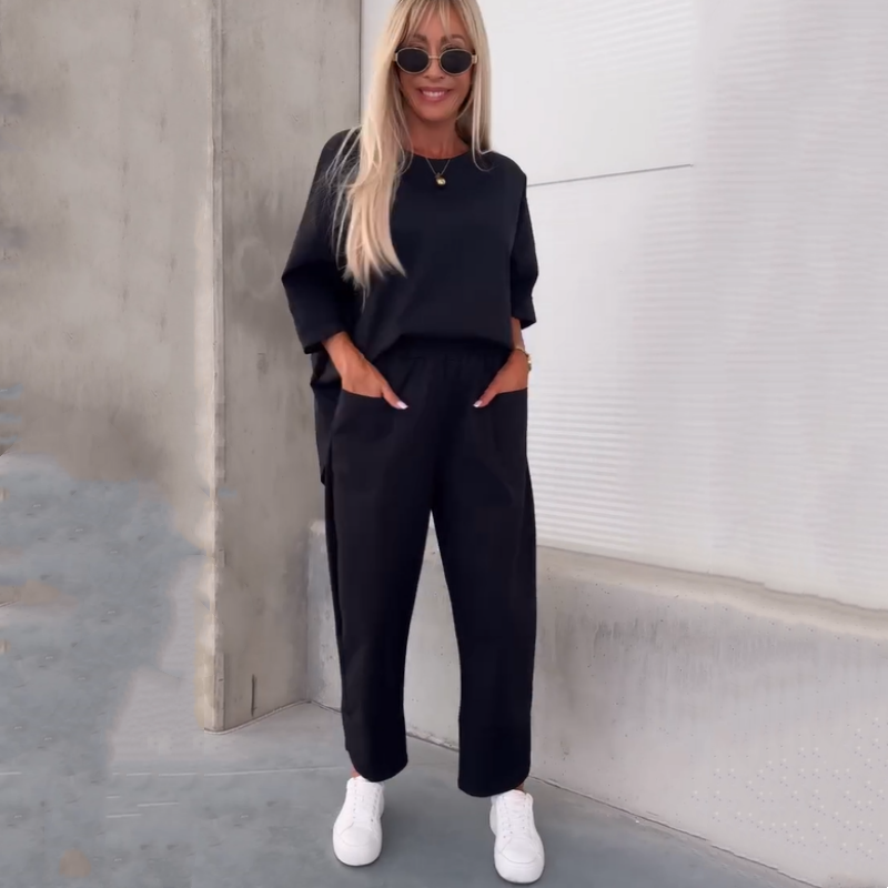 Ilina - Two Piece Short Sleeve Top and Pants Set