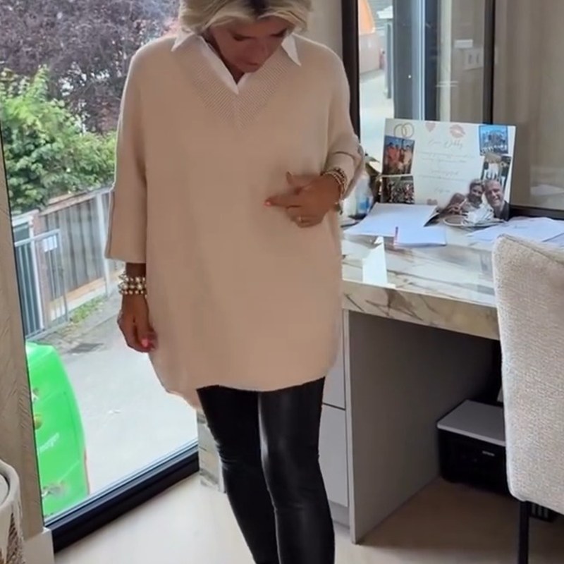 Rosavianne - Chic Women's Blouse with Shirt Collar