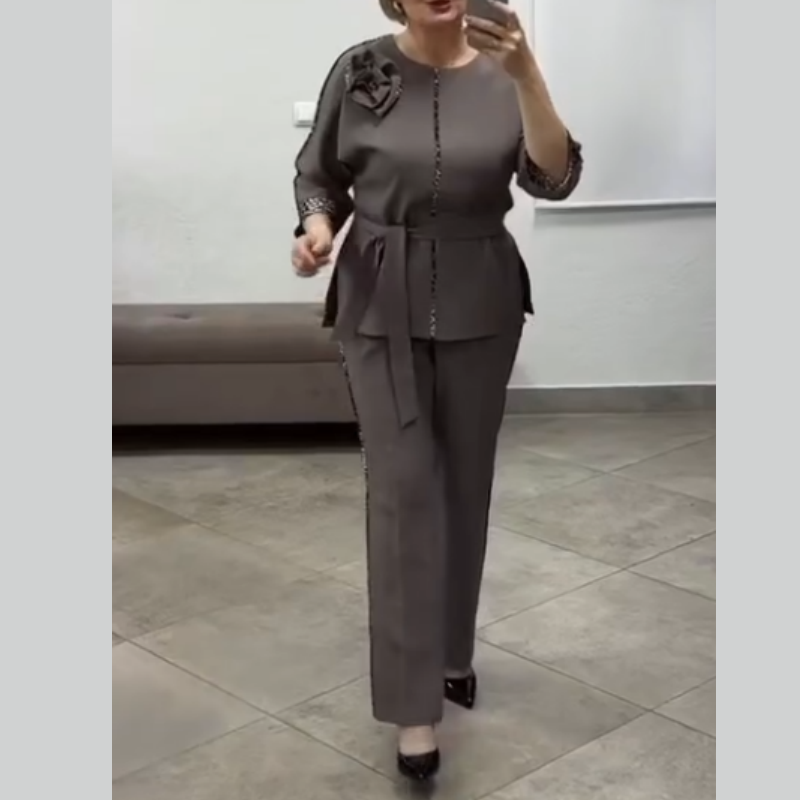 Quenilisse - Chic Women's Set with Leopard Details