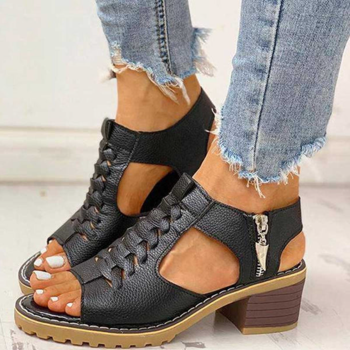 Gwenora - Women's orthopedic block-heel sandals