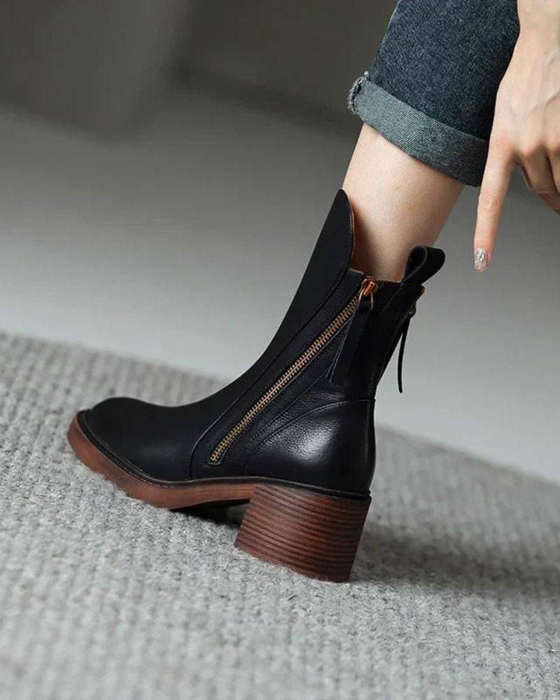 Helara™ - Elegant and Comfortable Black Leather Boots
