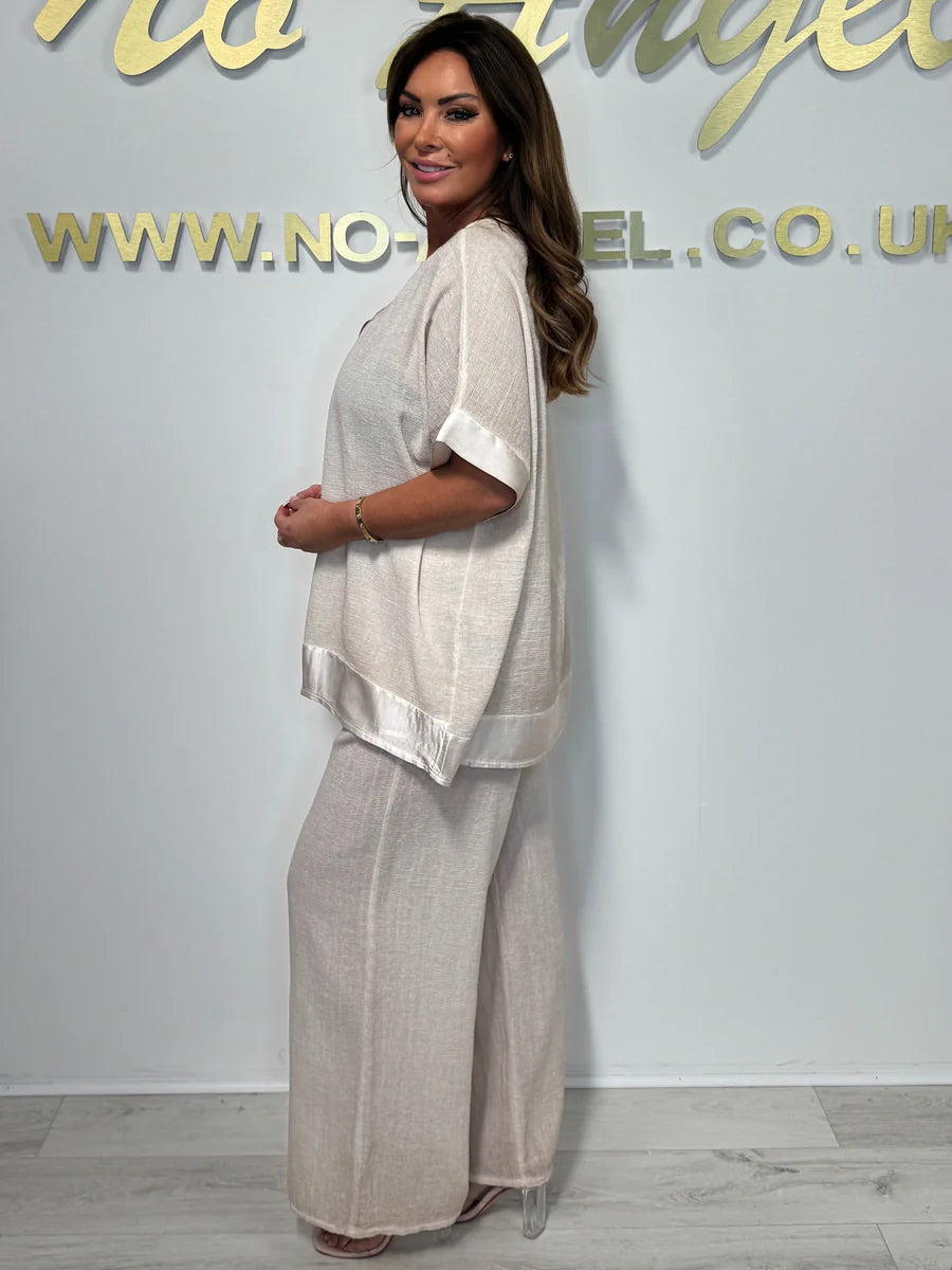 Haliora - Casual and trendy women's set with V-neckline