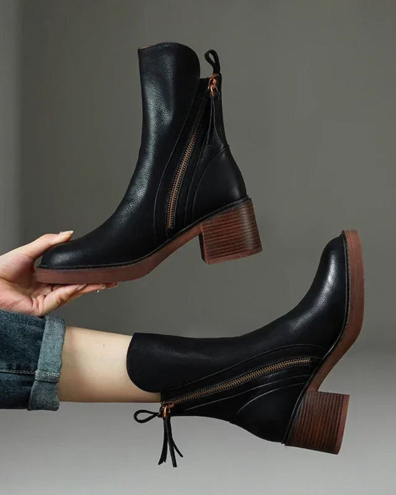 Helara™ - Elegant and Comfortable Black Leather Boots