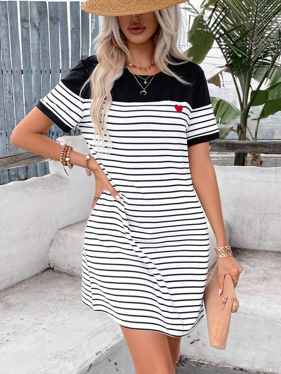 Leina - Stripes and Heart Patchwork Print Casual Dress