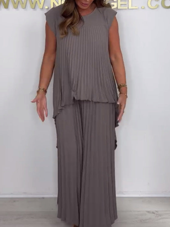 Nelia - Casual set with short-sleeved midi top and elasticated waist trousers