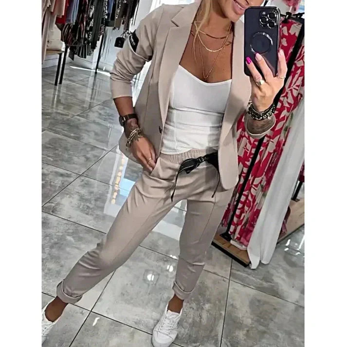Rosindra - Two-piece set with flowing jacket and comfortable jogging pants