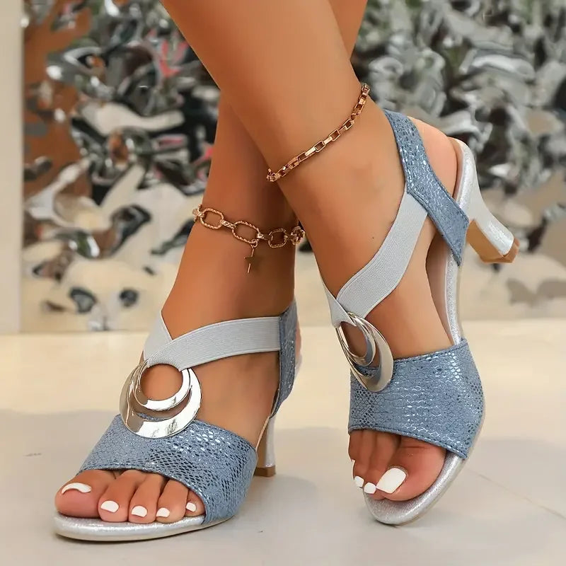 Tavisha - Elegant court shoes with decorative buckle