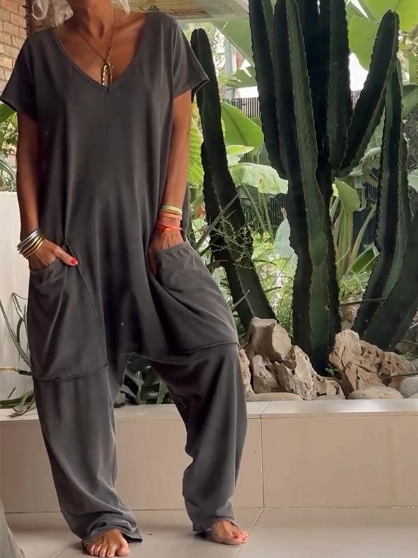 Zaria™ - Elegant V-Neck Jumpsuit: A Simple, Sophisticated and Versatile Style