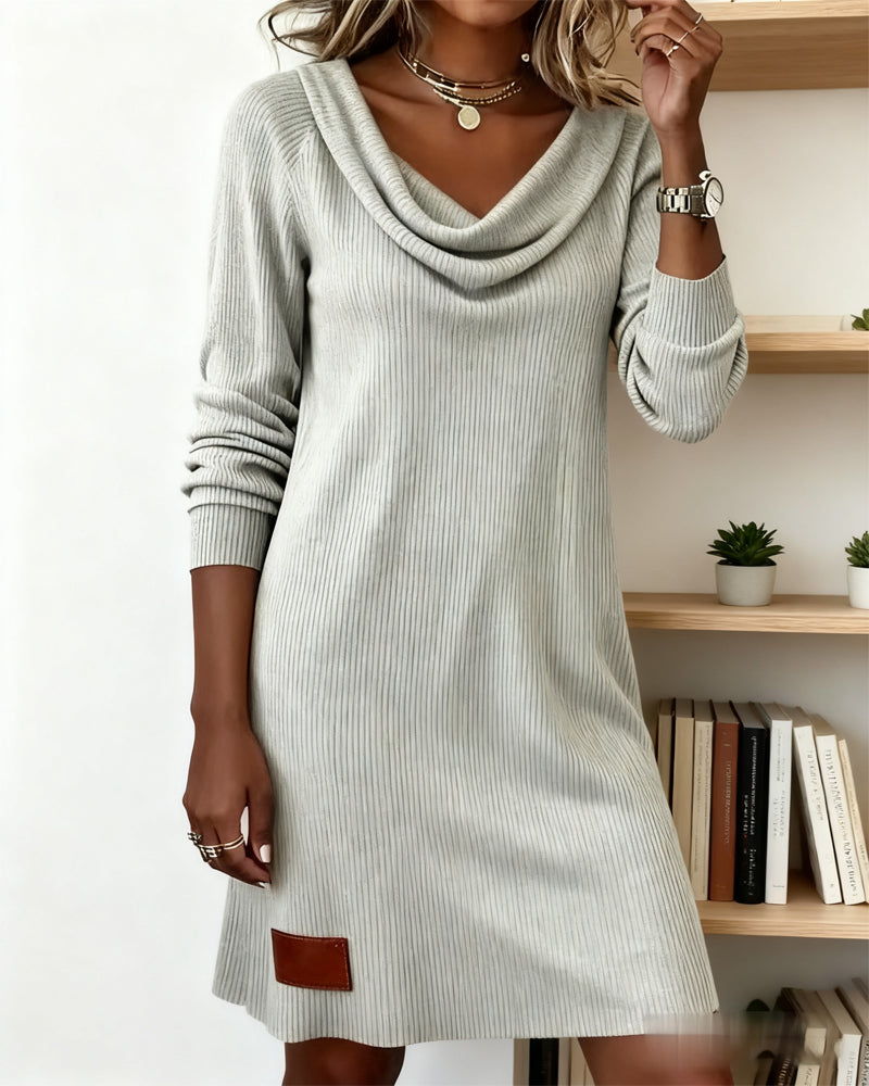 Helisora - Straight Dress with Long Sleeves and High Collar
