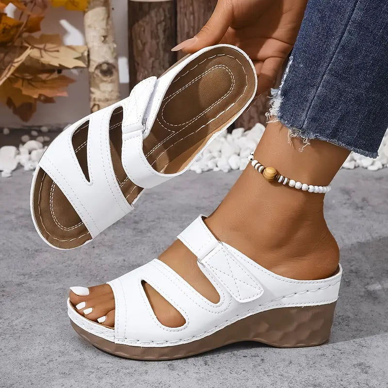 Serilda - Elegant Heeled Sandal with Adjustable Strap