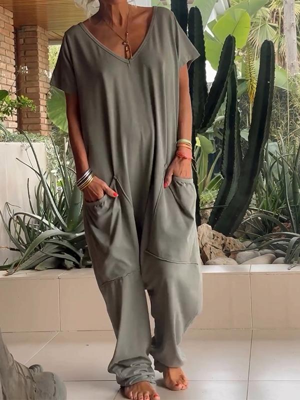 Zaria™ - Elegant V-Neck Jumpsuit: A Simple, Sophisticated and Versatile Style