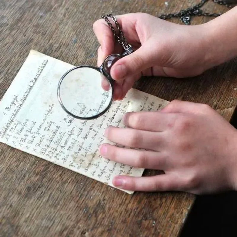Odelienne - Elegant and Functional Reading Magnifier
