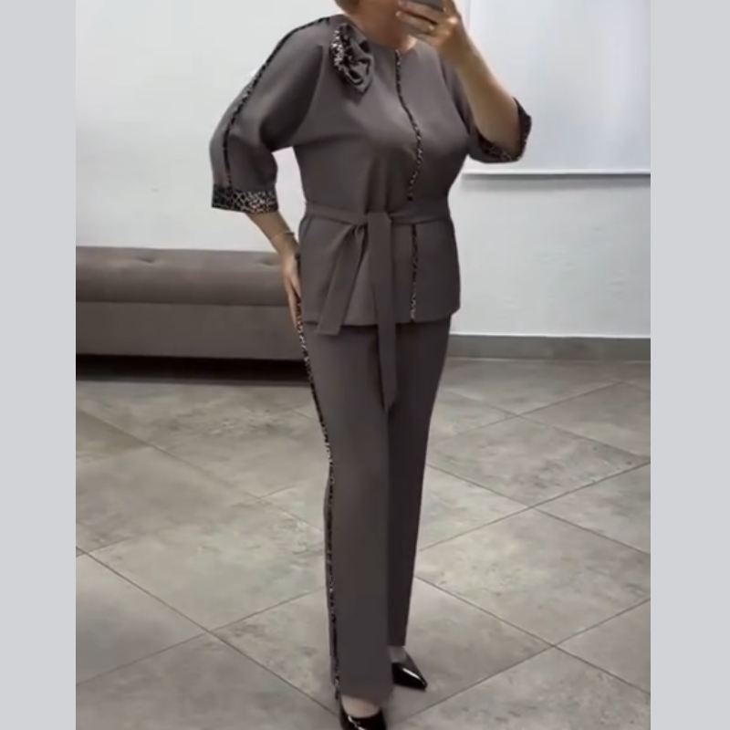 Quenilisse - Chic Women's Set with Leopard Details